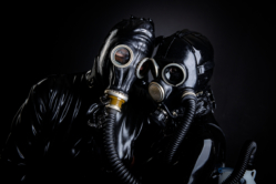 TS M. & RUBBER QUEEN