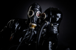 TS M. & RUBBER QUEEN