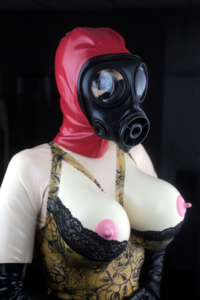 GASMASKLOVE (5)