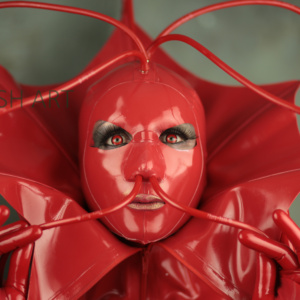 „Venus in Red“ Einzigartiges Latex Kunstwerk von Bea und Frank Miersch